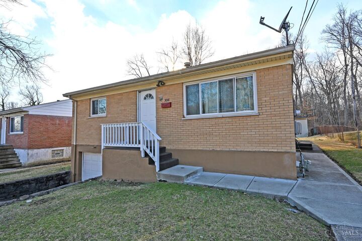 Property Photo:  3041 Westknolls Lane  OH 45211 