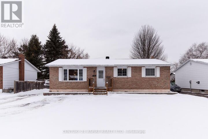 4 James Street  Petawawa ON K8H 3B5 photo