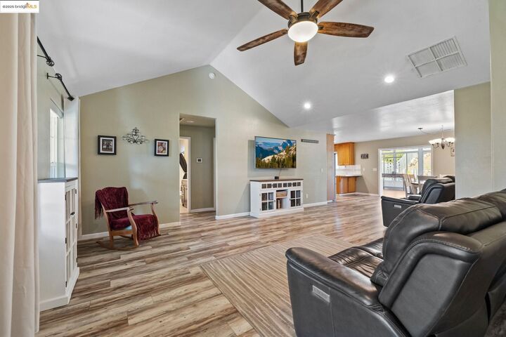 Property Photo: 17517 Wild Oak Dr CA 95327