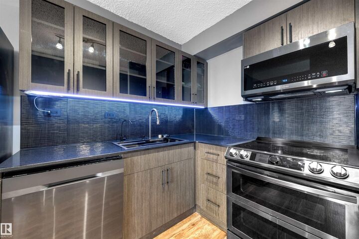 Property Photo: 10150 117 Street NW 1702 AB T5K 2J2