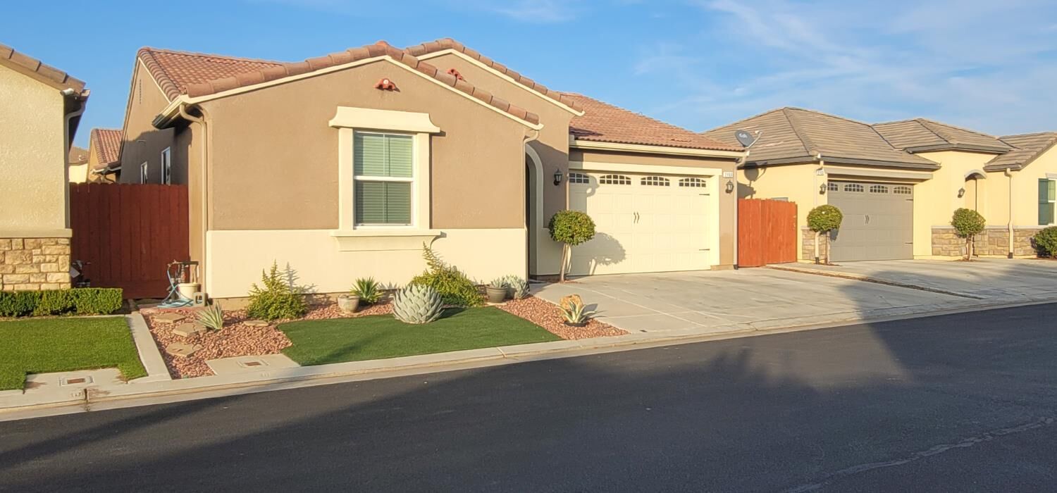 Property Photo:  2153 Lombard Lane  CA 93619 