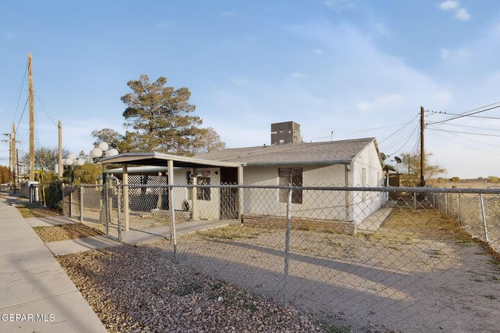 Property Photo:  424 Lomaland Drive  TX 79907 