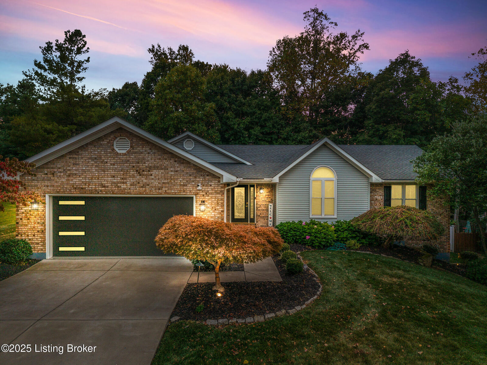 Property Photo: 4605 Shadyview Dr IN 47119