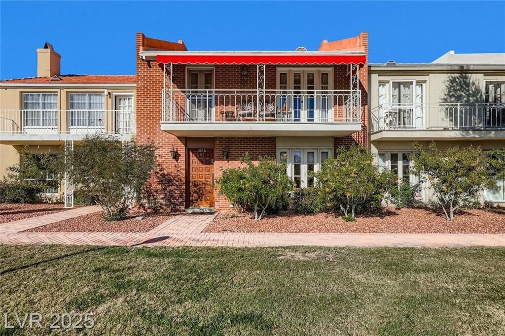 Property Photo:  1060 Tam O Shanter  NV 89109 