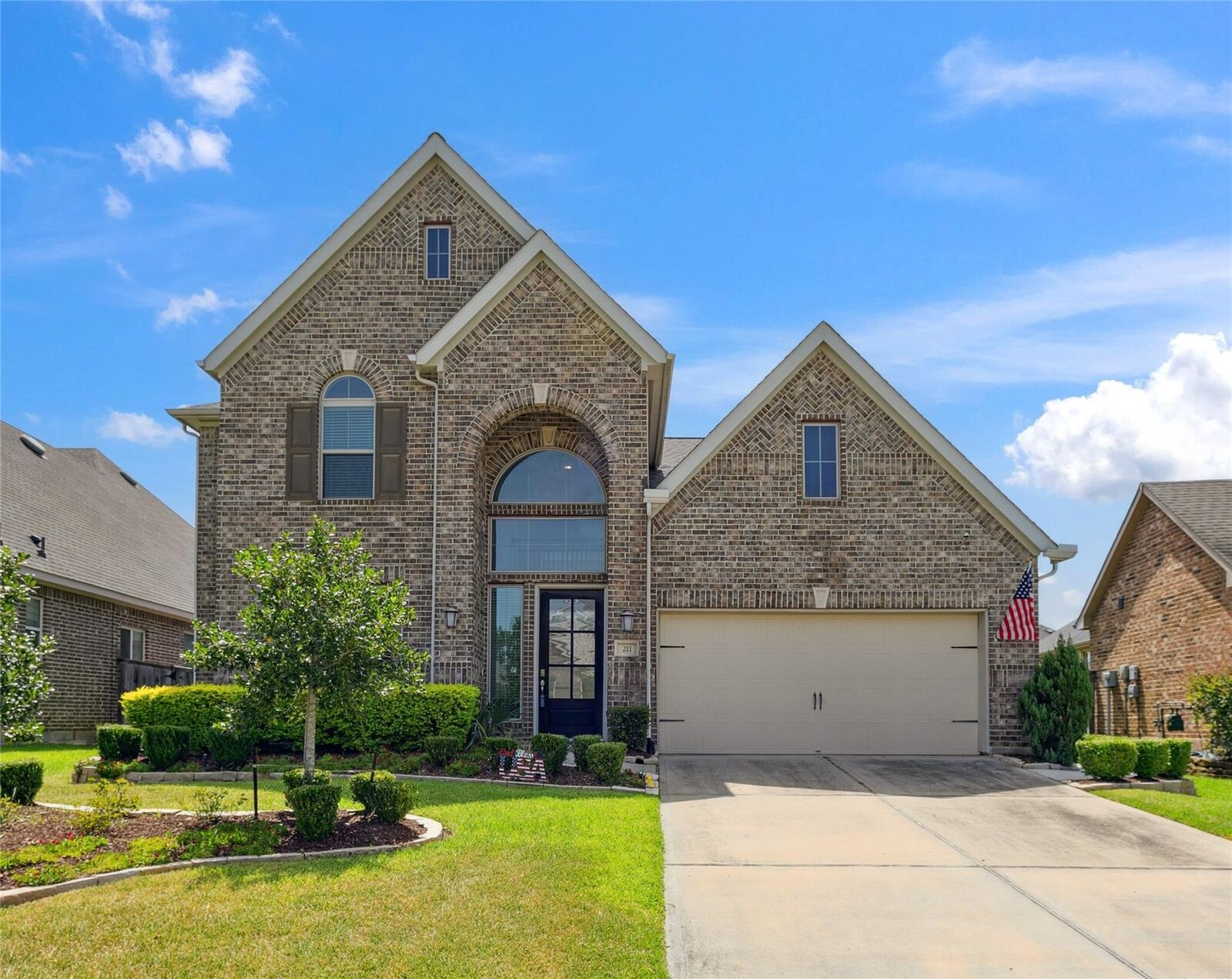 Property Photo: 211 Painted Trillium Drive TX 77304