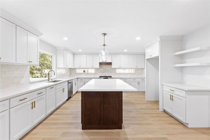 Property Photo: 925 County Road 737B TX 77511