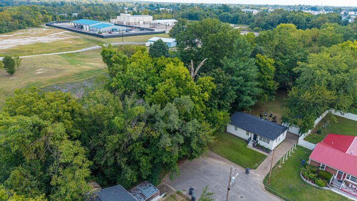 Property Photo:  1161 E Olmstead Avenue  IN 47711 