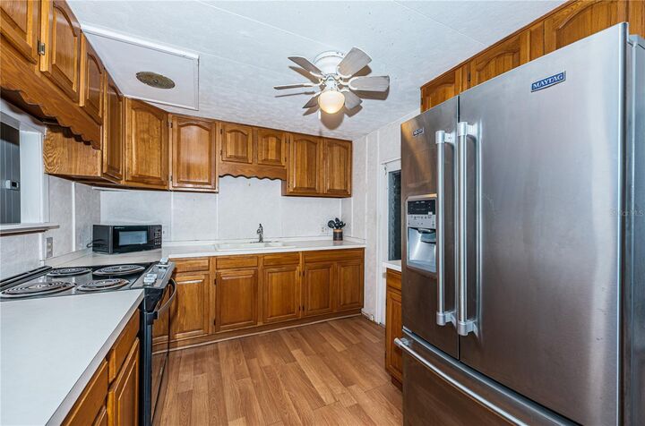 Property Photo: 10350 106th Avenue 11 FL 33773