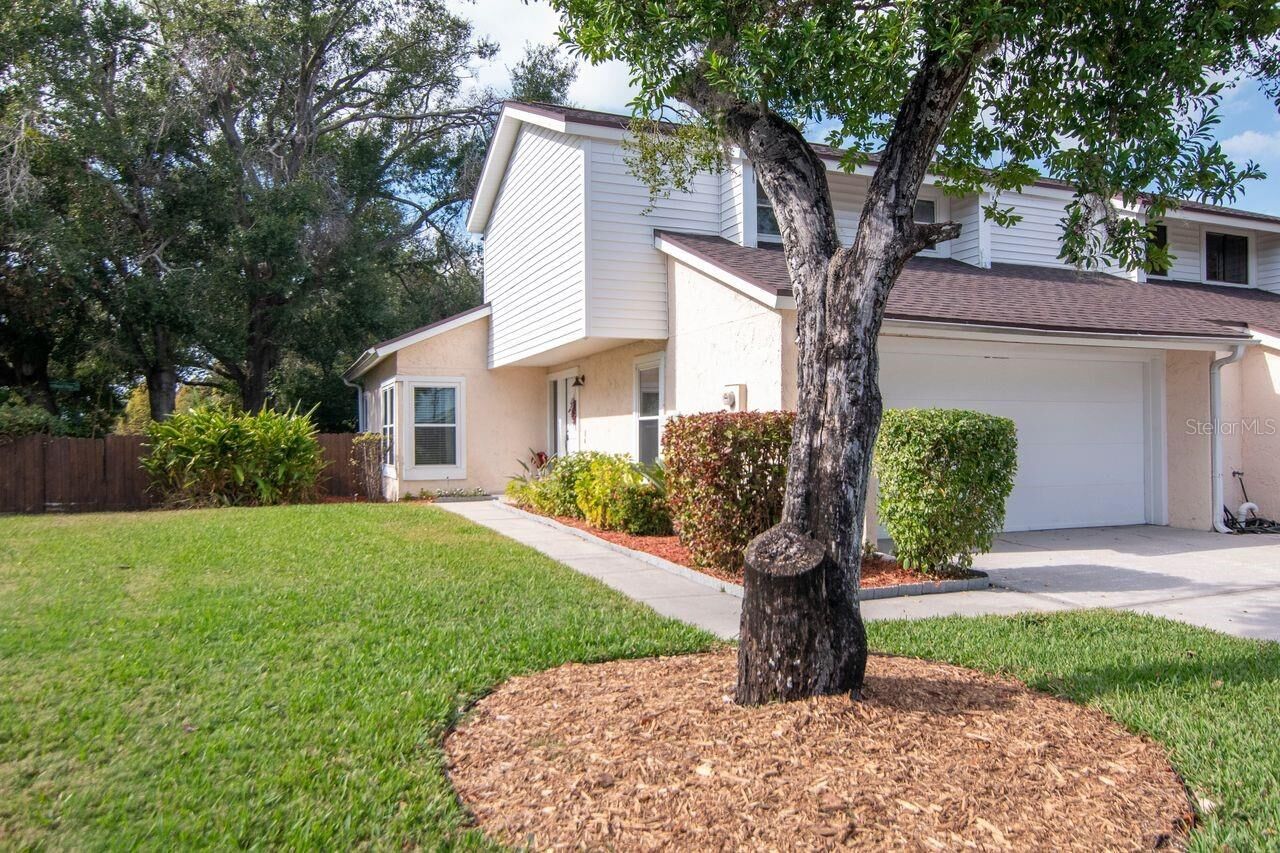 Property Photo: 13902 Bardmoor Place B FL 33618