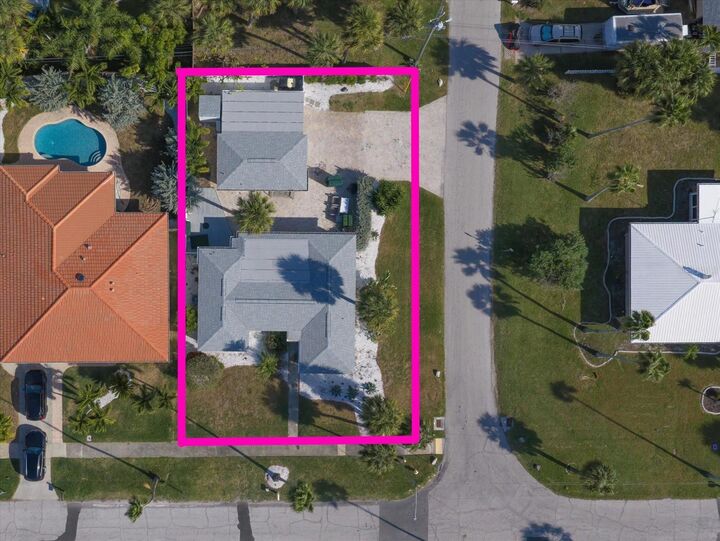Property Photo: 737 Bruce Avenue FL 33767