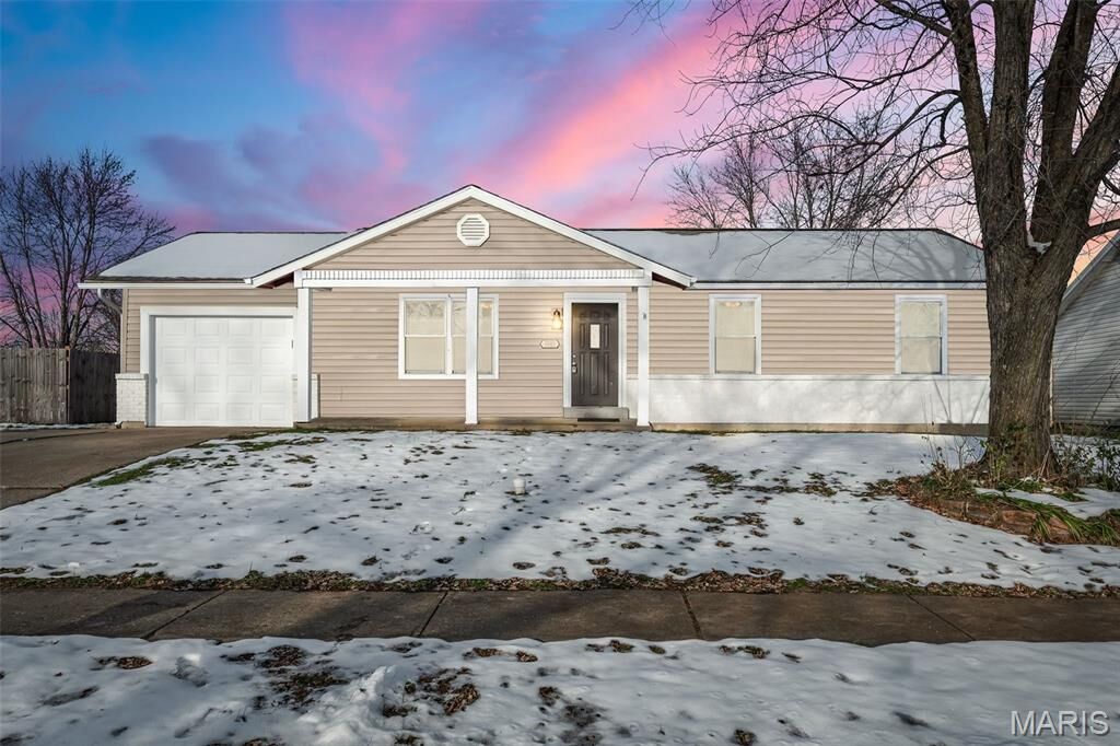 Property Photo:  1083 Crestwood Lane  MO 63366 