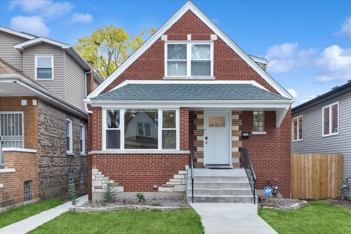 8404 S Carpenter Street  Chicago IL 60620 photo