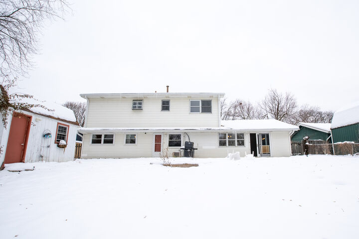 Property Photo: 1629 Syracuse Lane IL 60193