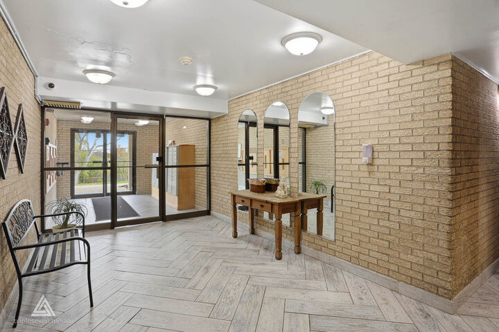 Property Photo: 7301 Willow Springs Road 207 IL 60525