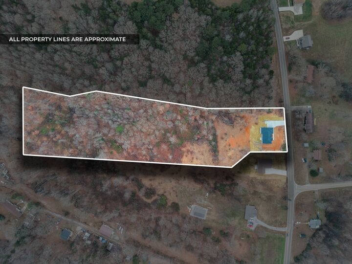 Property Photo: 950 Palmyra Rd TN 37040