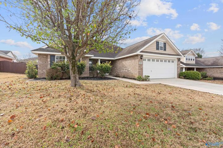Property Photo: 2511 Slate Drive SW AL 35803