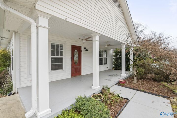Property Photo: 1518 Beirne Avenue NE AL 35801