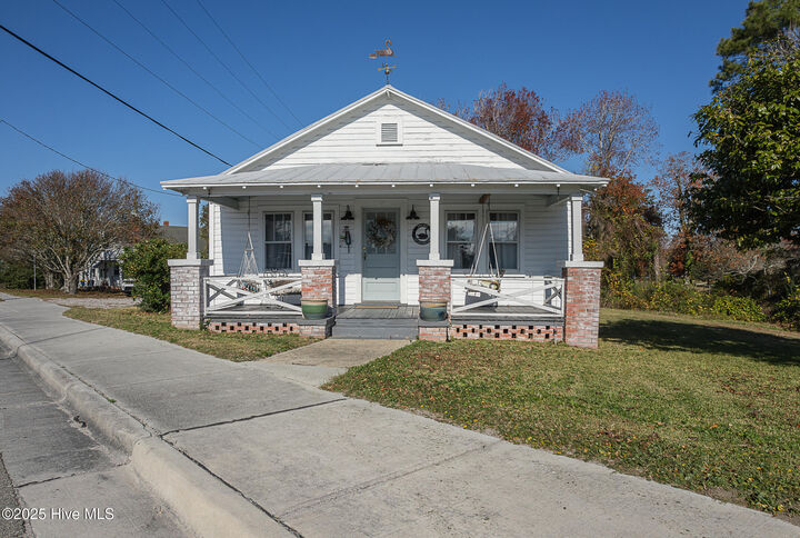 Property Photo: 520 W Corbett Avenue NC 28584