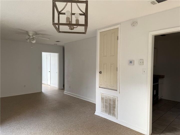 Property Photo: 900 02 27th Street LA 70062