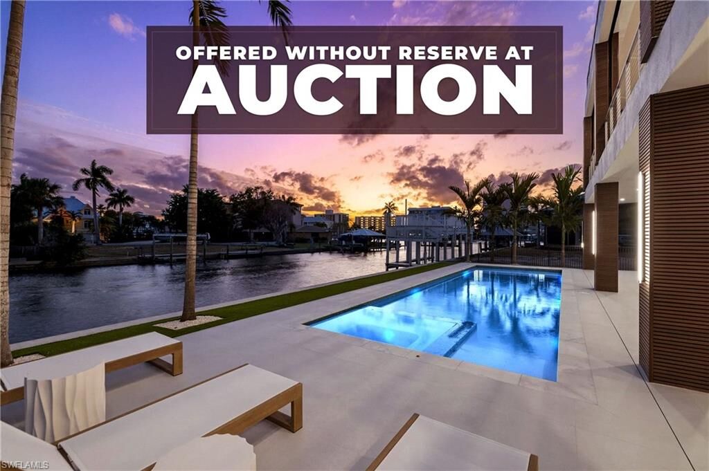 Property Photo: 256 Trade Winds Ave FL 34108