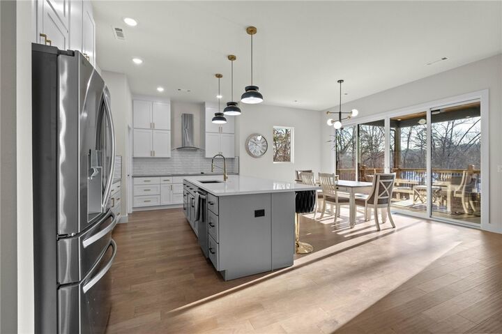 Property Photo: 2 Helmsley Circle AR 72715