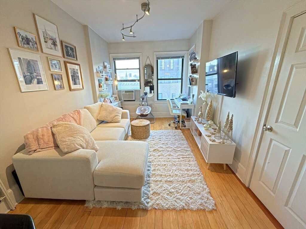 Property Photo: 75 Burbank St 502 MA 02115