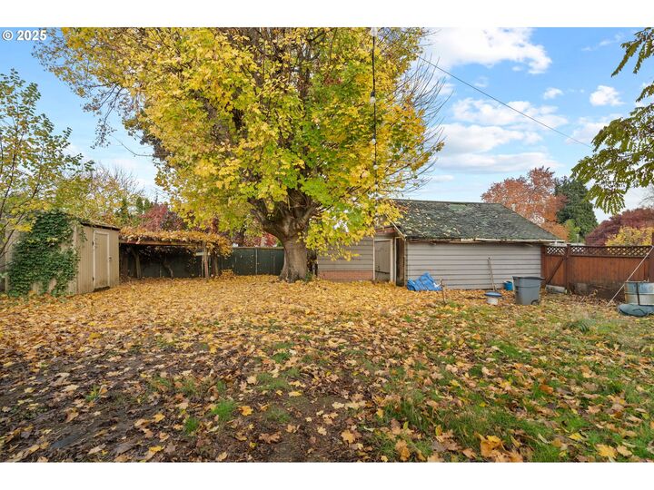 Property Photo: 6015 N Houghton St OR 97203