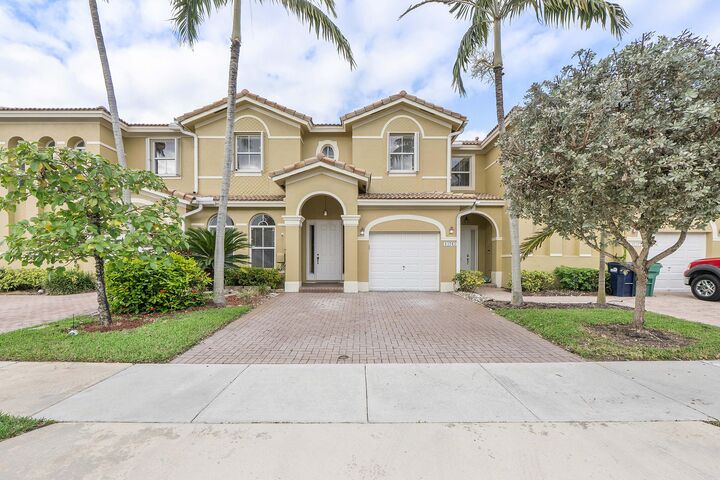 Property Photo: 13743 SW 116th Terrace FL 33186