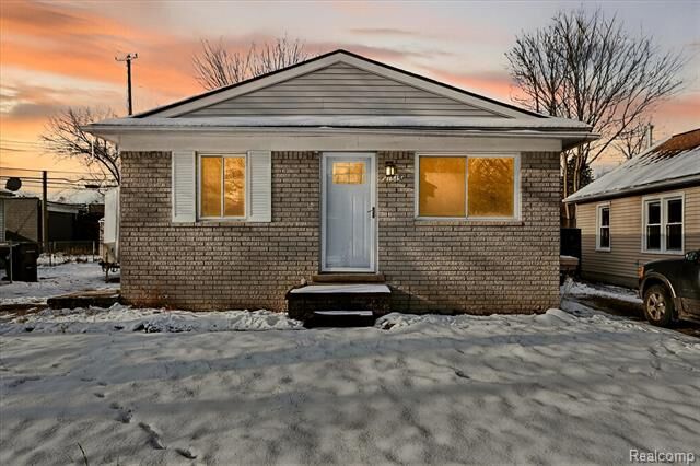 21615 Colgate Street  Farmington Hills MI 48336 photo