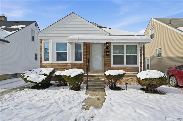 Property Photo:  6751 Memorial Avenue  MI 48228 
