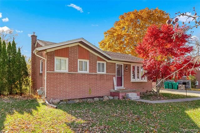 Property Photo:  31549 John Hauk Street  MI 48135 