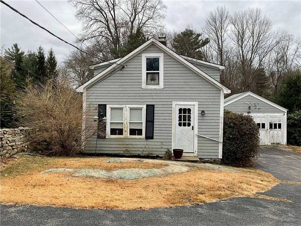 Property Photo: 922 Plainfield Pike RI 02857