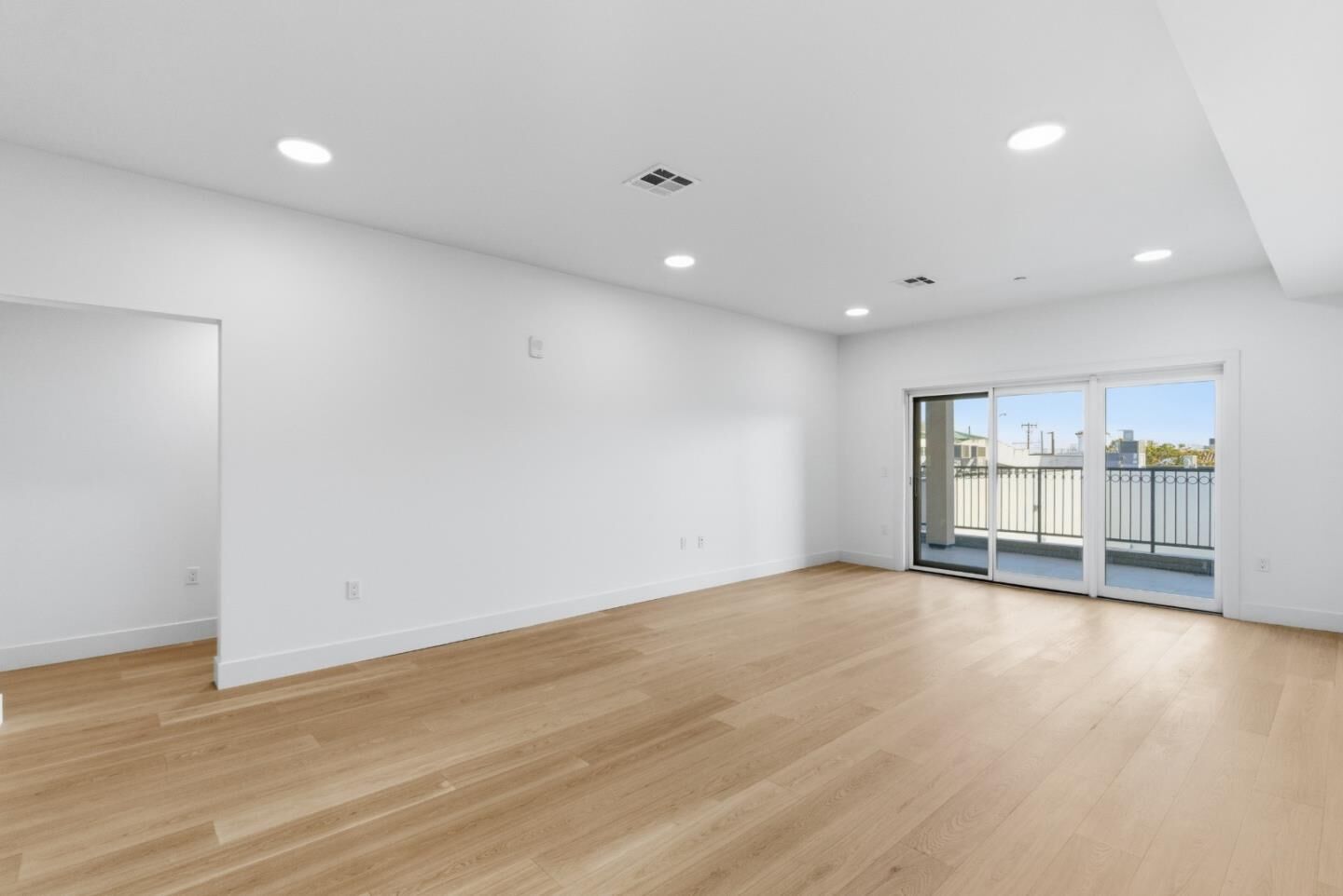 Property Photo:  560 El Camino Real 207  CA 94070 