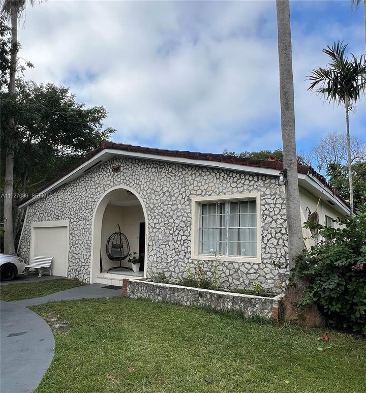 Property Photo: 6400 SW 63rd Ave FL 33143
