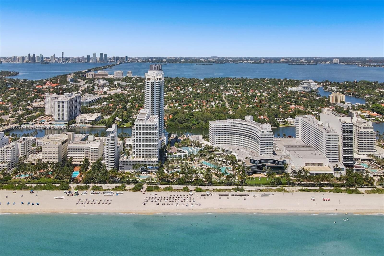 Property Photo:  4391 Collins Ave 1814  FL 33140 