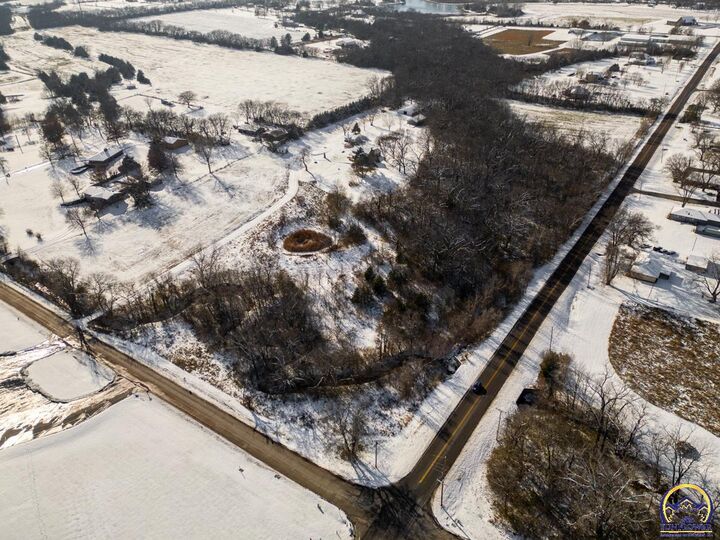 Property Photo: 2939 SE Tecumseh Rd KS 66542