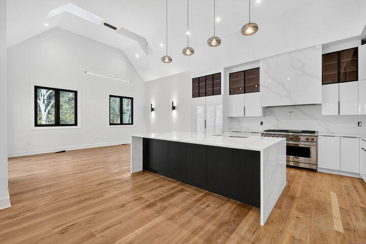 Property Photo:  3 Cobtail Way  CT 06070 