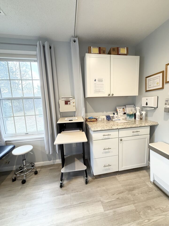 Property Photo: 212 New London Turnpike CT 06033