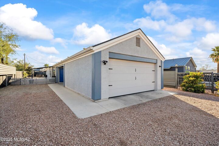 Property Photo:  6010 E 30th Street  AZ 85711 