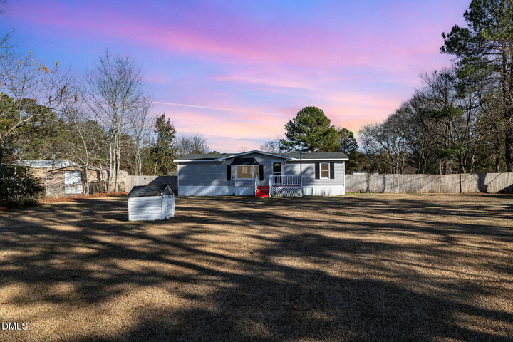 Property Photo: 5880 Kellys Landing Road NC 28306