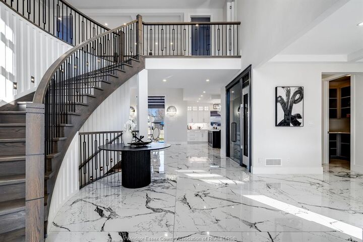 Photo de la propriété:  311 Water  ON N8L 1A7 