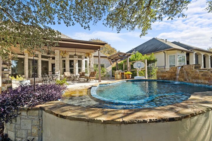 Property Photo: 9512 Palmbrook Drive TX 78717