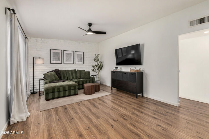 Property Photo:  1964 E Wesleyan Drive  AZ 85282 