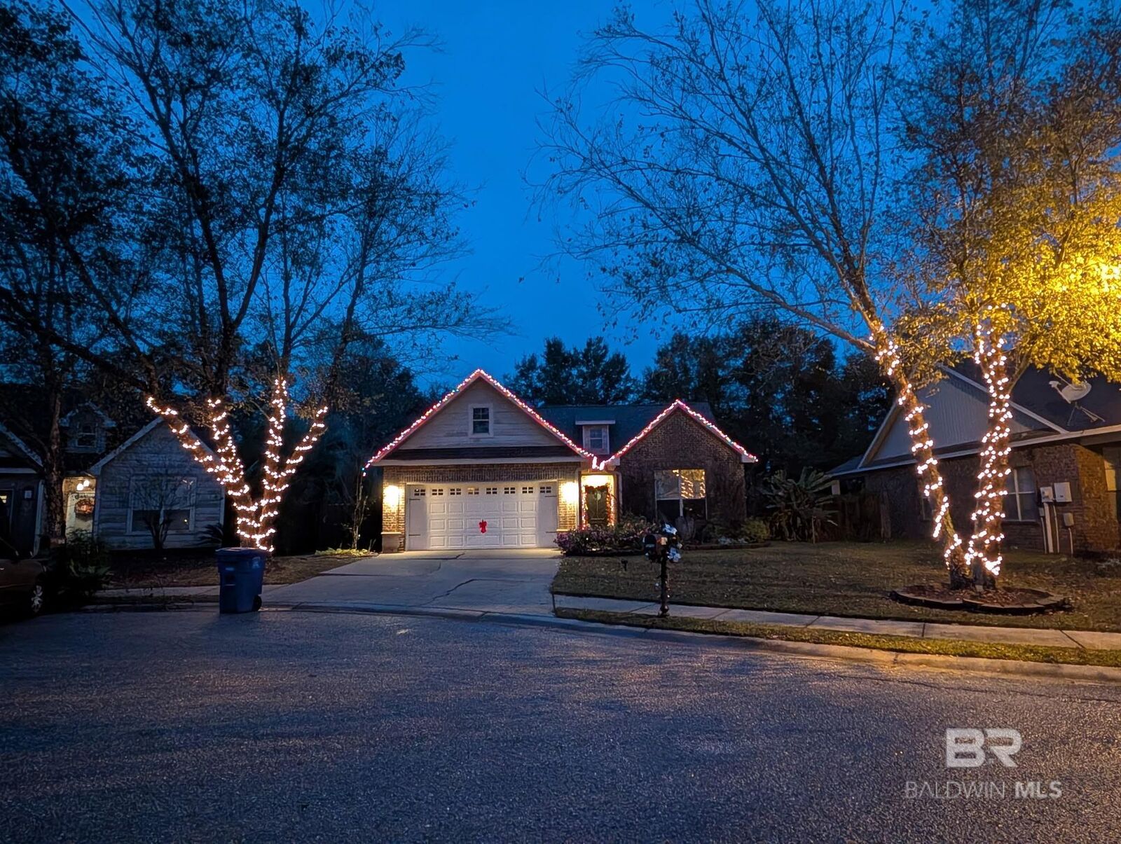 Property Photo: 1102 Crown Walk Drive AL 36535