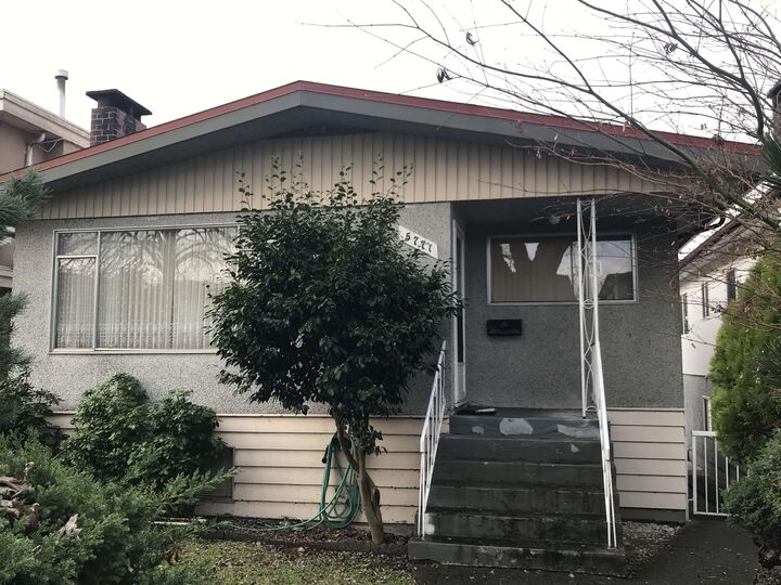Property Photo: 5771 Sherbrooke Street BC V5W 3N1