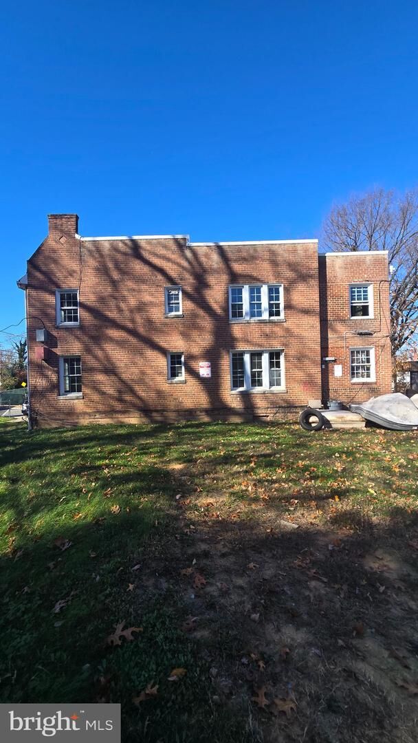 Property Photo: 3028 Nelson Place SE DC 20019