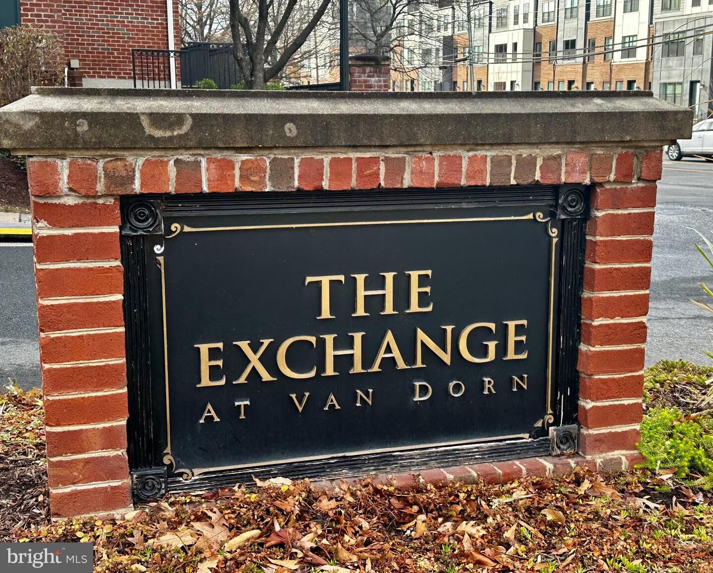 Property Photo:  4854 Eisenhower Avenue 354  VA 22304 