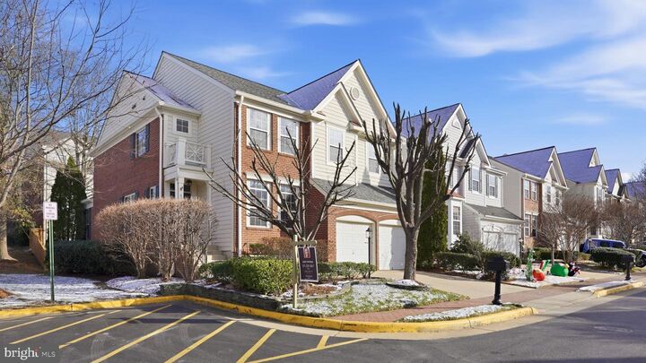 Property Photo:  8921 Mayhew Court  VA 22079 