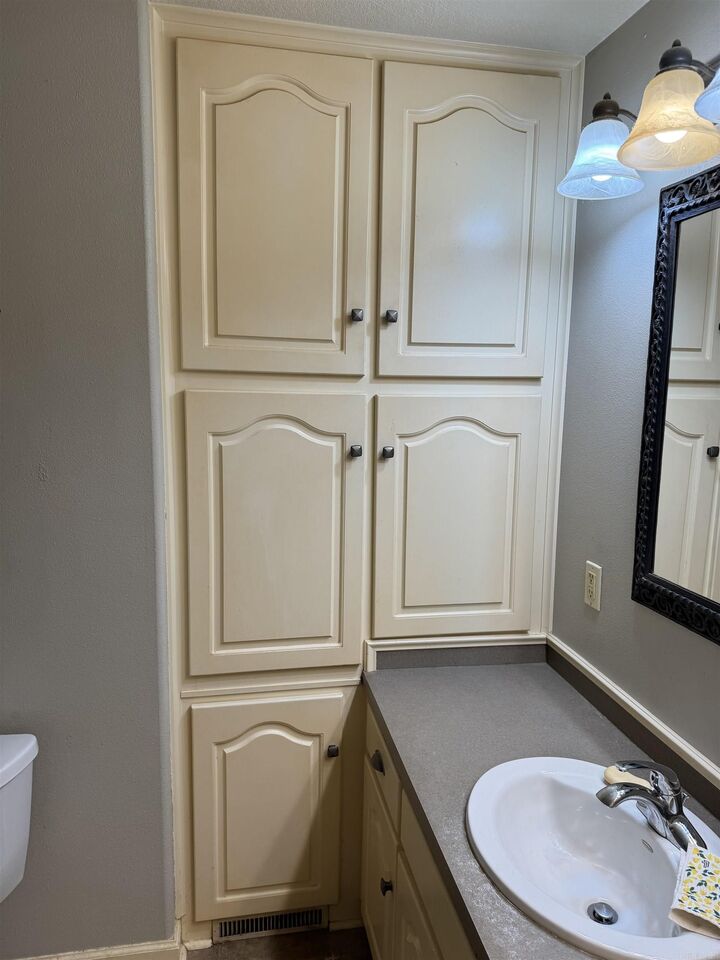 Property Photo:  1216 N Point Lane  AR 72118 