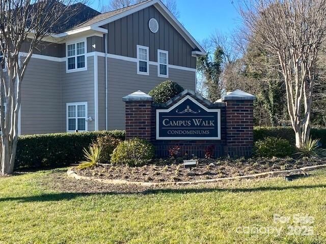 Property Photo:  9709 Campus Walk Lane  NC 28262 